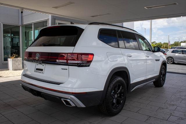 Photo of 2025 Pure White Volkswagen Atlas