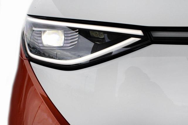 Photo of 2025 Energetic Orange Volkswagen ID. Buzz