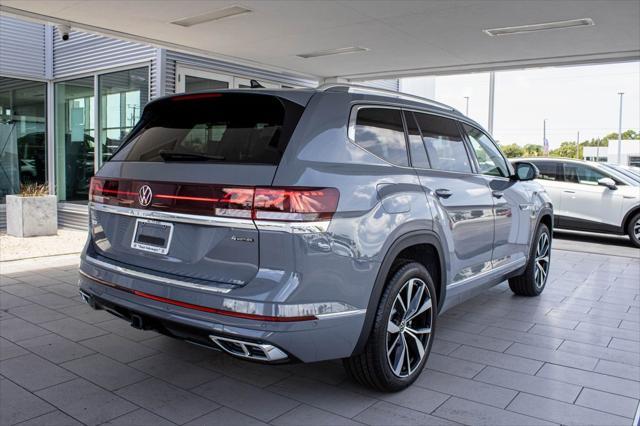 Photo of 2025 Pure Gray Volkswagen Atlas