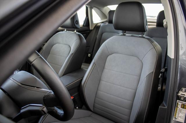 Photo of 2025 Platinum Gray Volkswagen Jetta