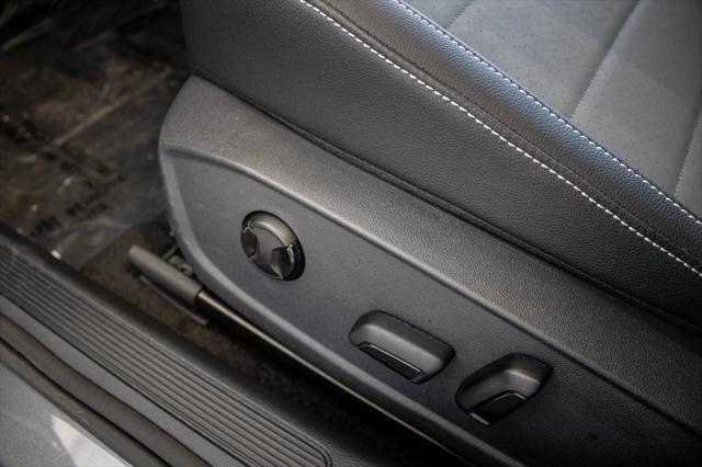 Photo of 2025 Platinum Gray Volkswagen Jetta