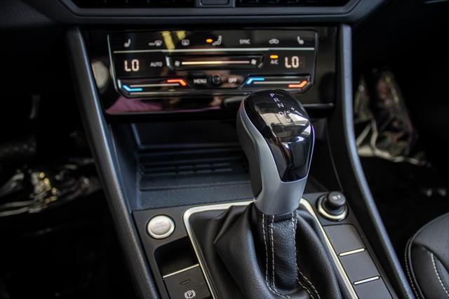 Photo of 2025 Platinum Gray Volkswagen Jetta
