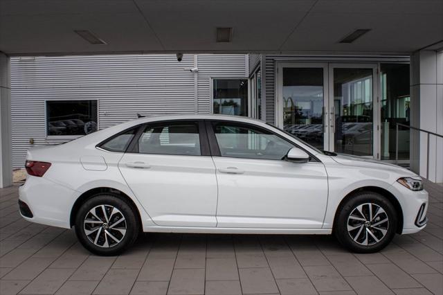 Photo of 2025 Pure White Volkswagen Jetta