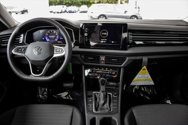 Photo of 2025 Pure White Volkswagen Jetta