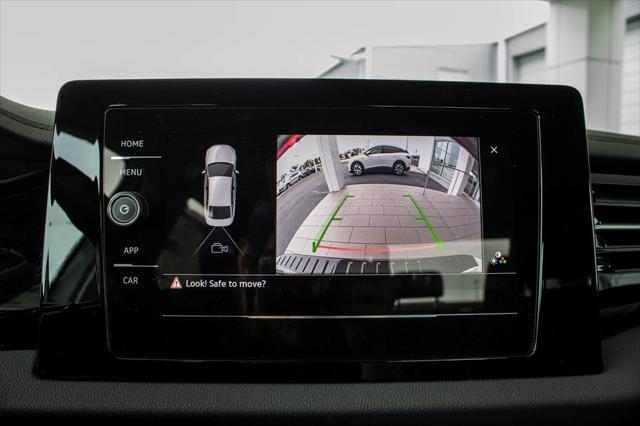 Photo of 2025 Pure White Volkswagen Jetta