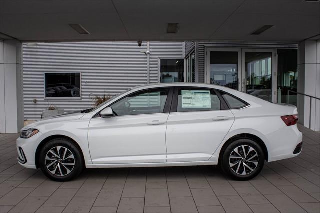 Photo of 2025 Pure White Volkswagen Jetta