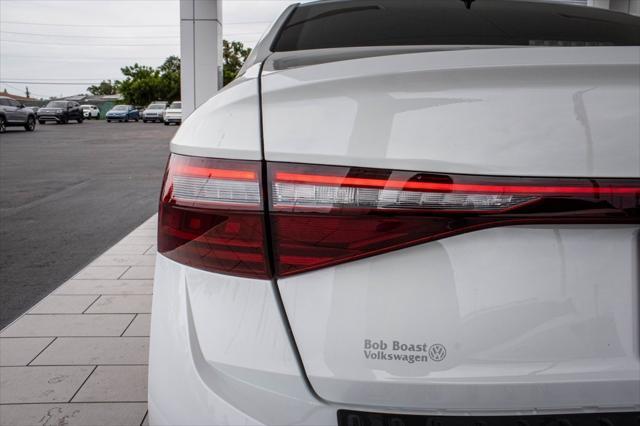 Photo of 2025 Pure White Volkswagen Jetta