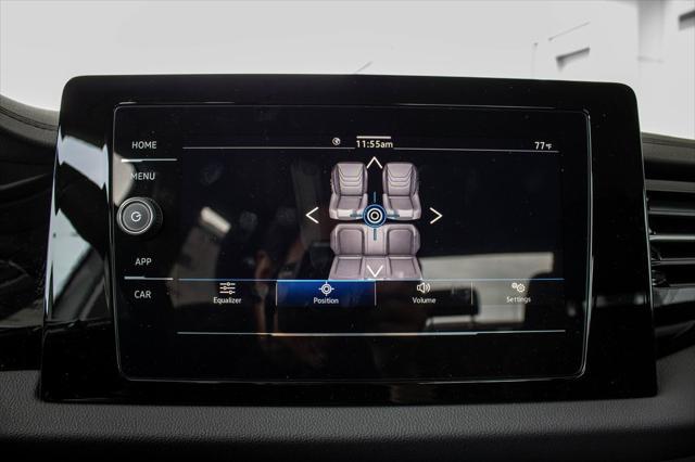 Photo of 2025 Pure White Volkswagen Jetta