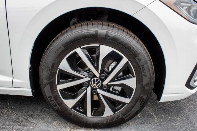 Photo of 2025 Pure White Volkswagen Jetta