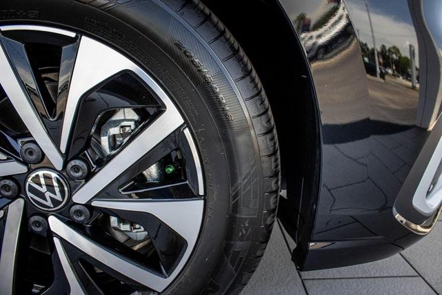 Photo of 2025 Deep Black Volkswagen Jetta