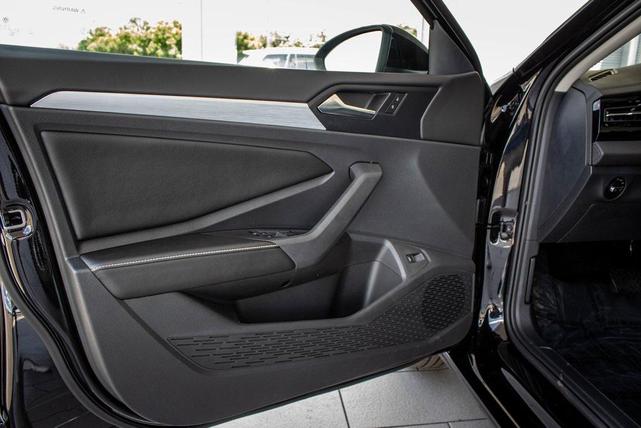 Photo of 2025 Deep Black Volkswagen Jetta