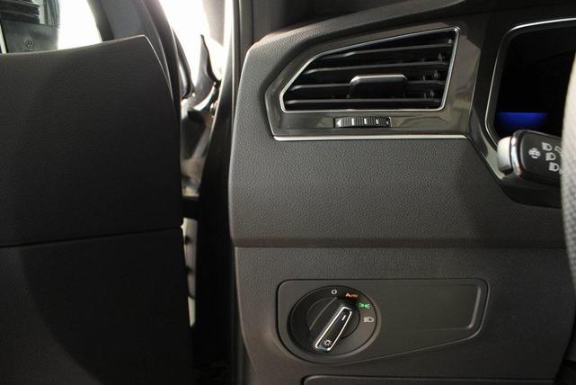 Photo of 2024 Platinum Gray Volkswagen Tiguan