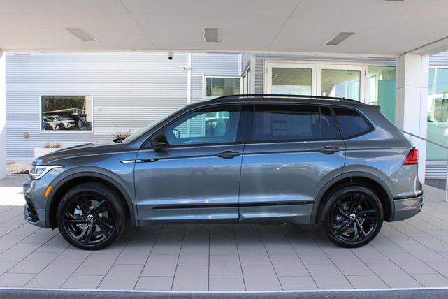 Photo of 2024 Platinum Gray Volkswagen Tiguan