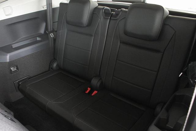 Photo of 2024 Platinum Gray Volkswagen Tiguan