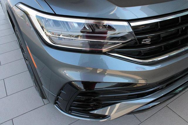 Photo of 2024 Platinum Gray Volkswagen Tiguan
