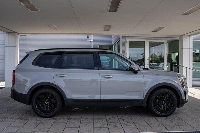 Photo of 2022 Wolf Gray Kia Telluride