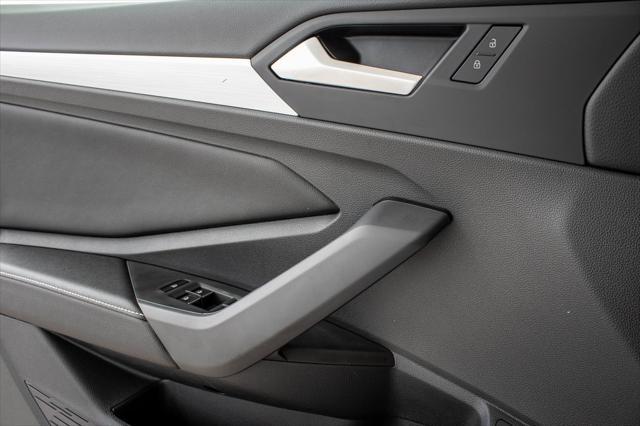 Photo of 2025 Pure White Volkswagen Jetta