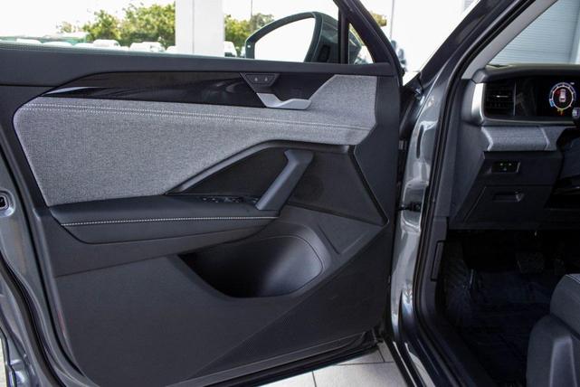 Photo of 2025 Platinum Gray Volkswagen Tiguan