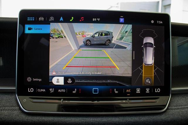 Photo of 2025 Platinum Gray Volkswagen Tiguan