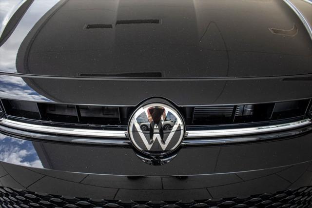 Photo of 2025 Deep Black Volkswagen Jetta