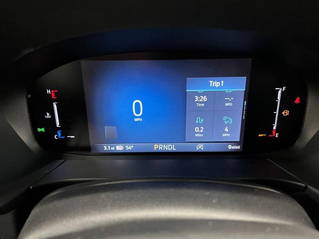 Photo of 2025 Star White Metallic Tri-Coat Ford Escape