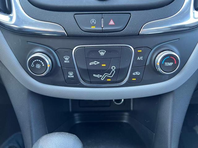 Photo of 2022 Silver Ice Metallic Chevrolet Equinox