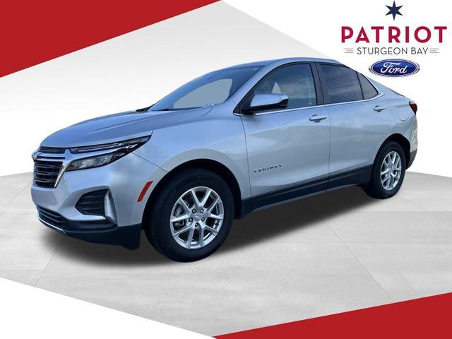 Photo of 2022 Silver Ice Metallic Chevrolet Equinox