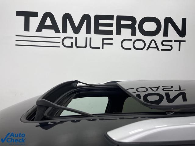 Photo of 2021 Bright White Clearcoat Jeep Grand Cherokee L