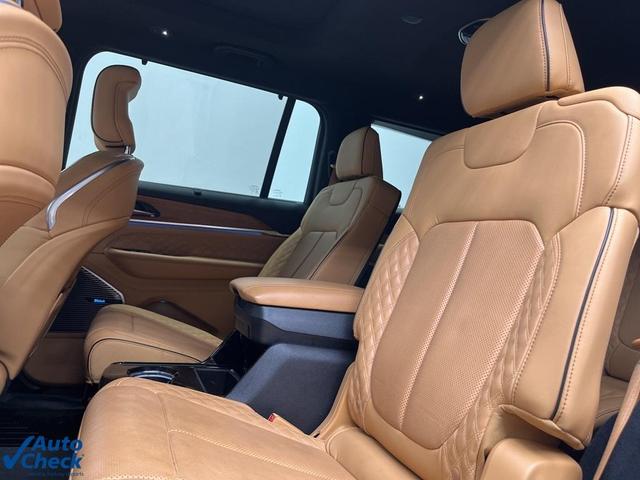 Photo of 2021 Bright White Clearcoat Jeep Grand Cherokee L