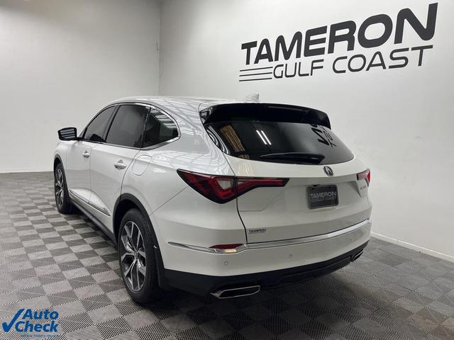 Photo of 2022 White Acura MDX