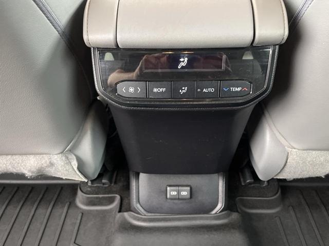 Photo of 2023 Blue Toyota Highlander