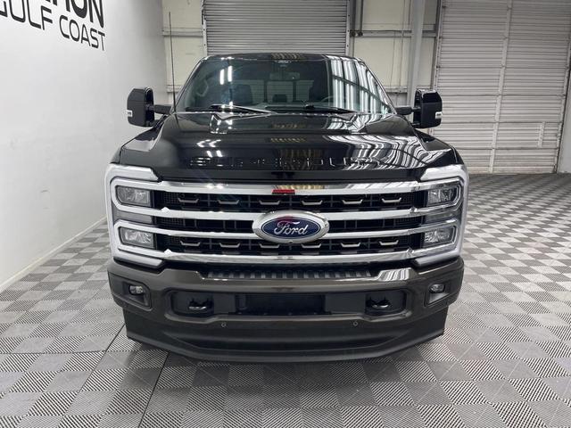 Photo of 2024 Agate Black Metallic Ford F-250