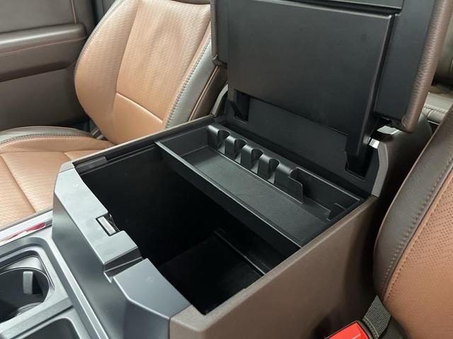 Photo of 2024 Agate Black Metallic Ford F-250