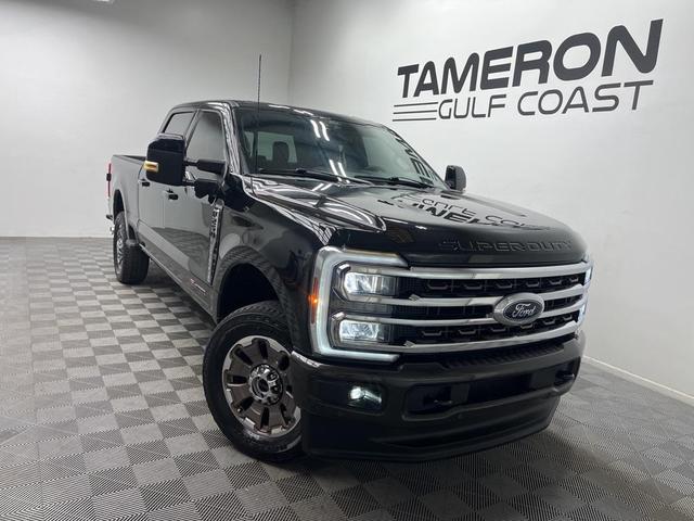 Photo of 2024 Agate Black Metallic Ford F-250