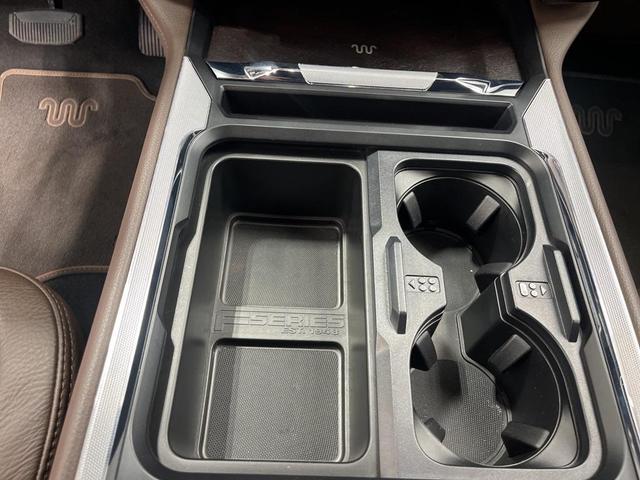 Photo of 2024 Agate Black Metallic Ford F-250