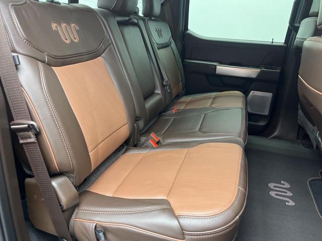 Photo of 2024 Agate Black Metallic Ford F-250