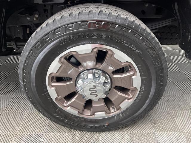 Photo of 2024 Agate Black Metallic Ford F-250