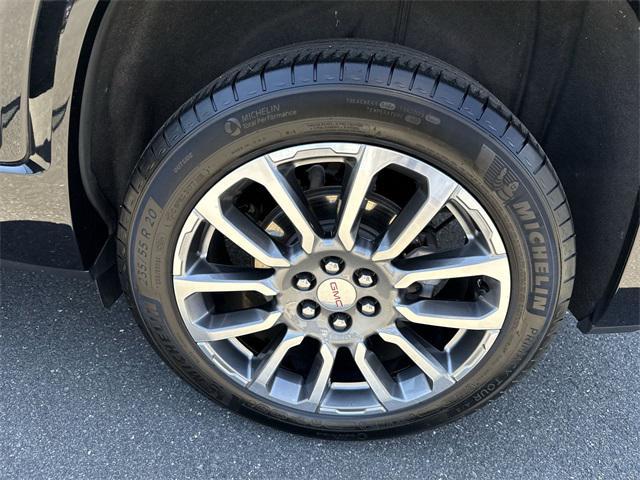 Photo of 2021 Ebony Twilight Metallic GMC Acadia