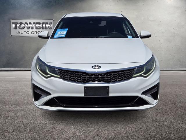 Photo of 2020 White Kia Optima