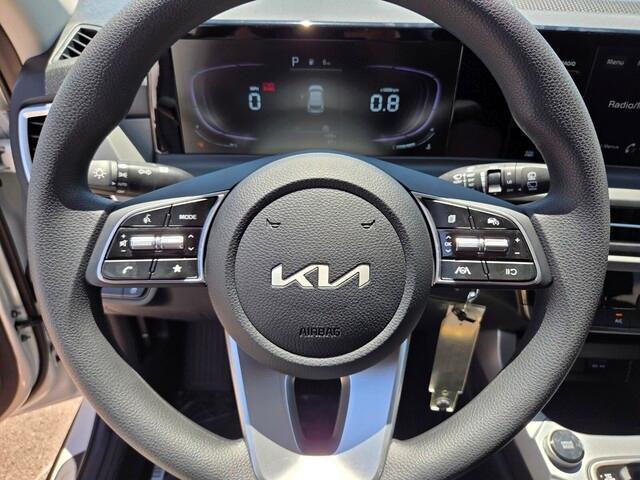 Photo of 2026 White Kia Seltos