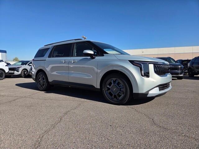 Photo of 2026 Silver Kia Carnival Hybrid