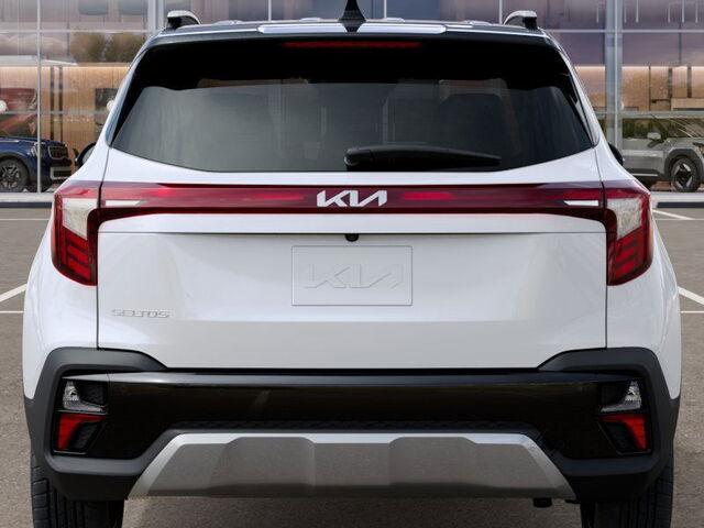 Photo of 2026 White Kia Seltos