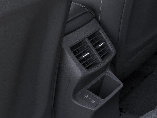 Photo of 2026 White Kia Seltos
