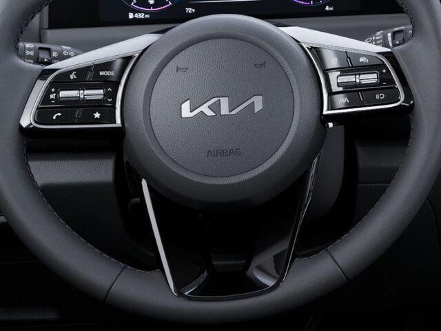 Photo of 2025 Black Kia Seltos