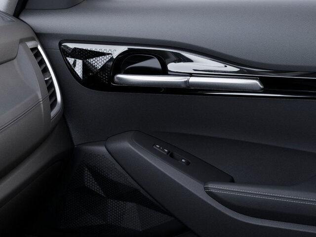 Photo of 2025 Black Kia Seltos