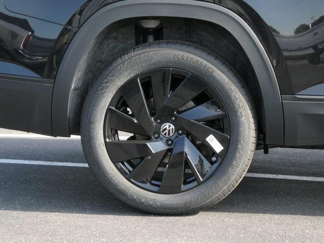Photo of 2025 Deep Black Pearl Volkswagen Atlas