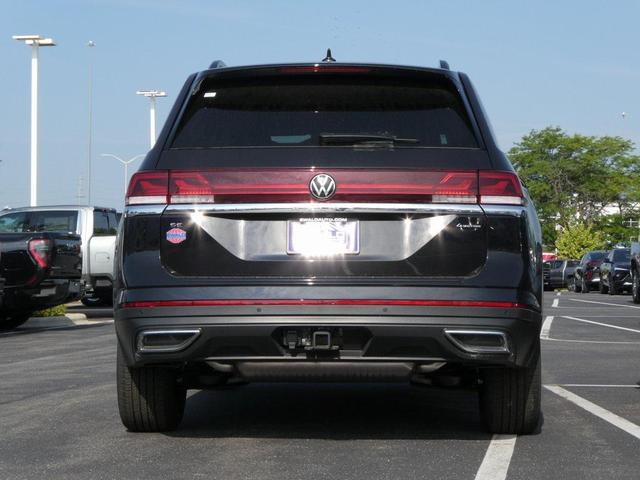 Photo of 2025 Deep Black Pearl Volkswagen Atlas