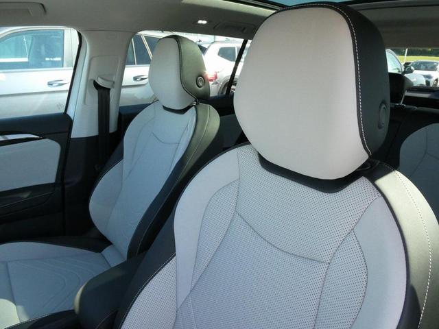 Photo of 2025 Pure White Volkswagen Tiguan