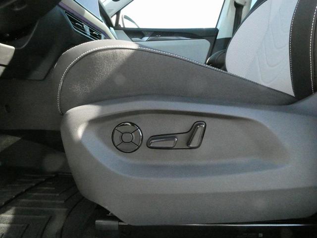 Photo of 2025 Pure White Volkswagen Tiguan