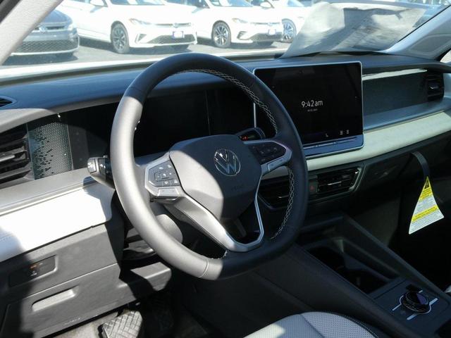 Photo of 2025 Pure White Volkswagen Tiguan